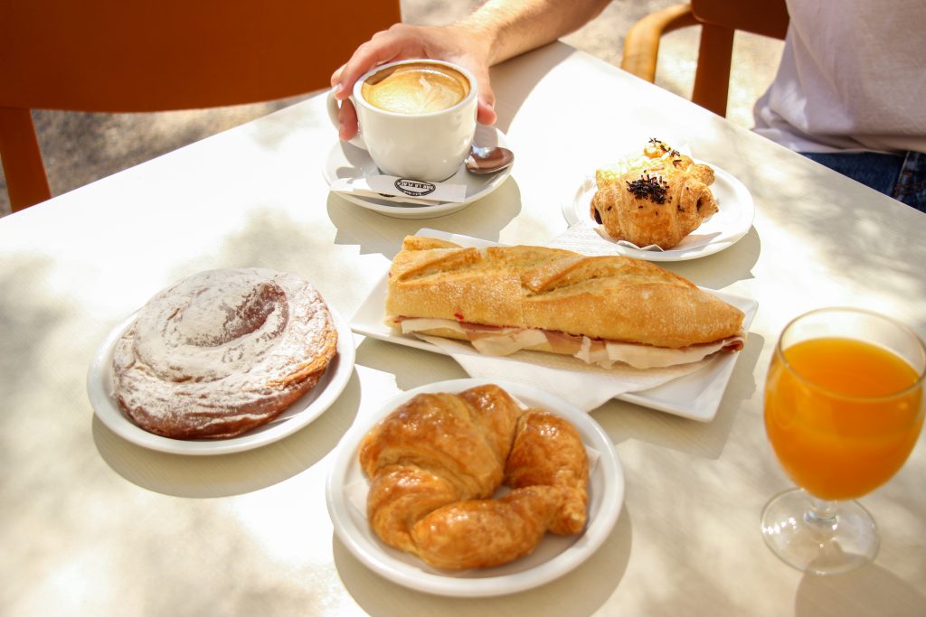 Com fer un esmorzar complet al Bar La Plaça pas a pas